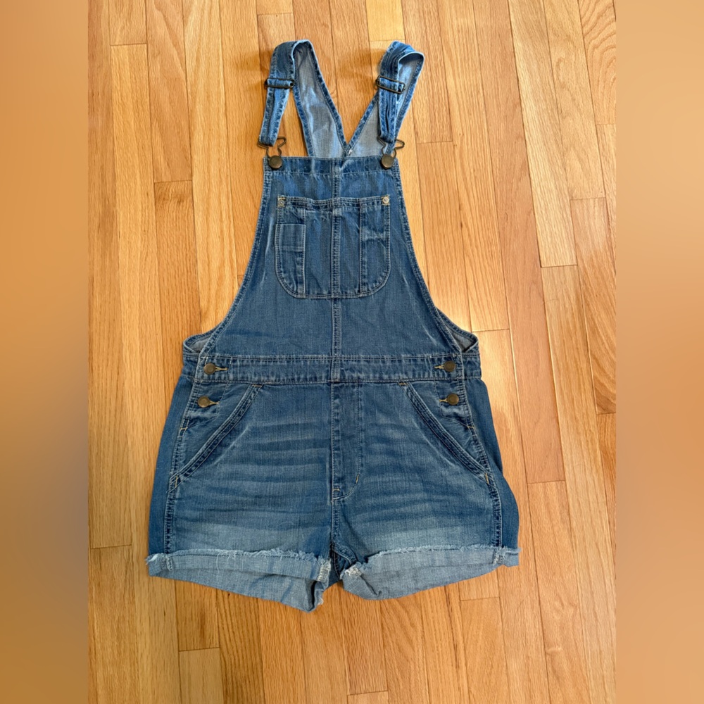 American Eagle Outfitters Women’s Light Blue Denim Overalls